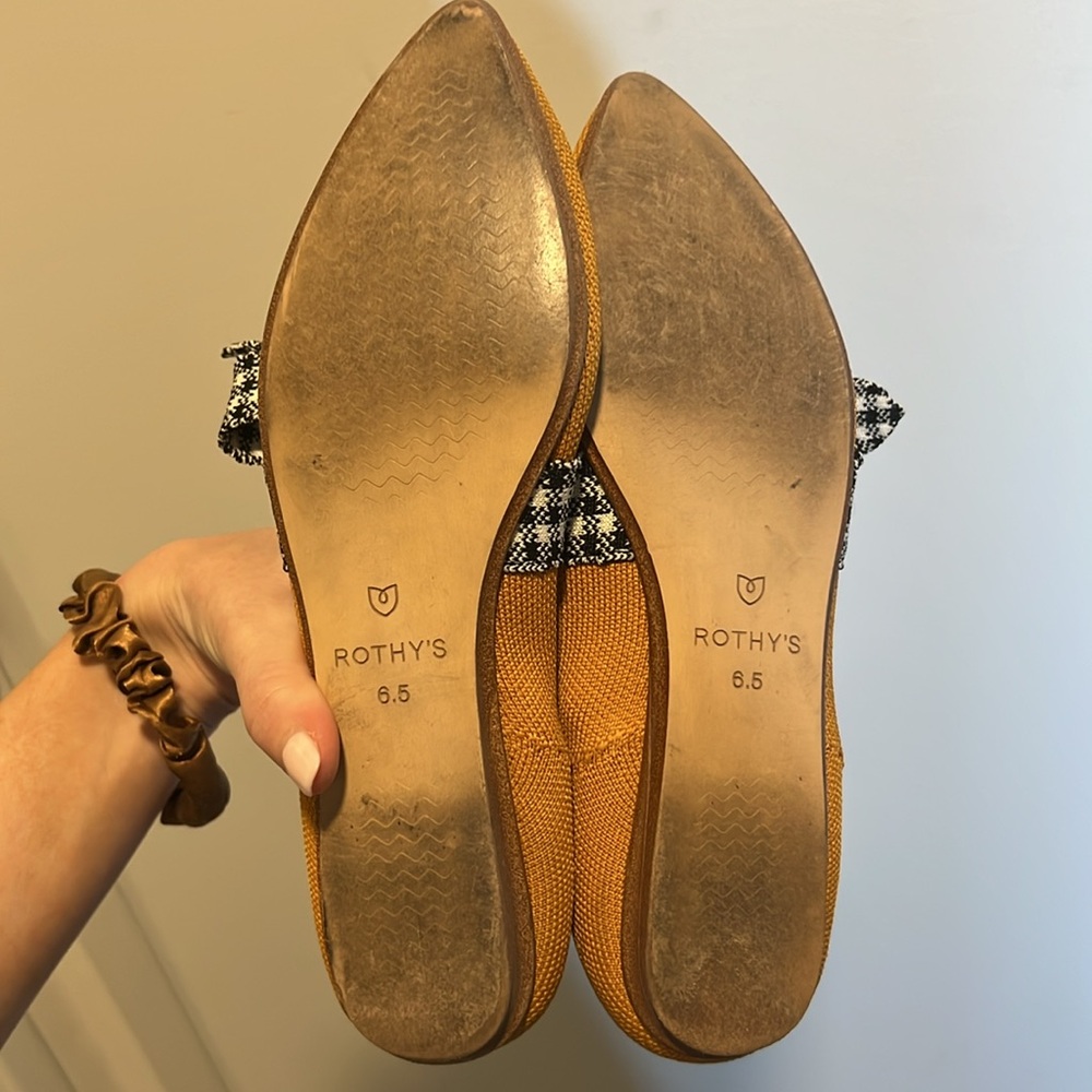 Rothy’s Flats with Bow Detailing - Picture 2 of 3